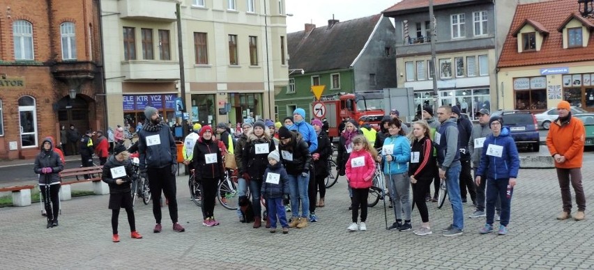 Biegali, szli z kijkami i jechali na rowerach. Wszystko, aby zebrać pieniądze [zdjęcia]