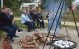 W Kornicy każdy mógł spróbować pieczonych ziemniaków. Ale nie tylko... [ZDJECIA]