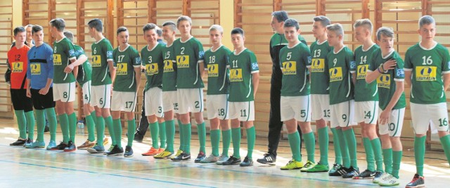 Reprezentacja ożarowskiego gimnazjum zaprezentowała się przed całą szkołą. W turnieju MiniEuro 2016 będzie ona występować, jako Irlandia.