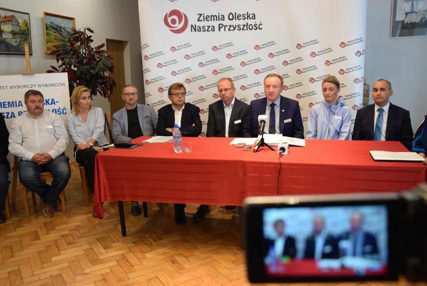 Konferencja prasowa Ziemi Oleskiej w Miejskim Domu Kultury w...