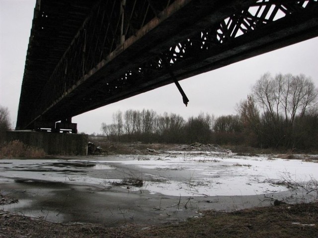 Stary most w Małkini grozi zawaleniem