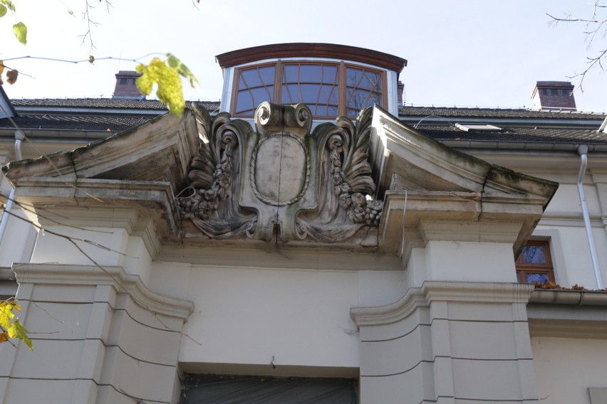 Pałac Wilhelma to piękny zabytek w Sosnowcu. Teraz jest na...