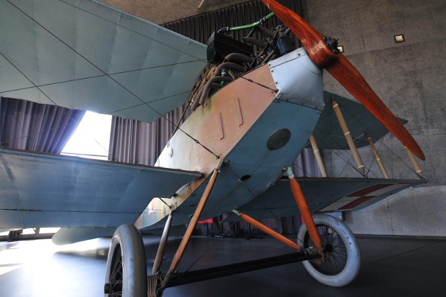 W hangarach muzeum można dziś zobaczyć niejeden lotniczy unikat
