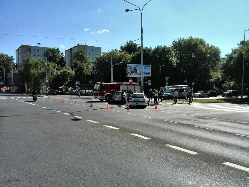 Wypadek na skrzyżowaniu Grabiszyńskiej i Zaporoskiej (ZDJĘCIA)