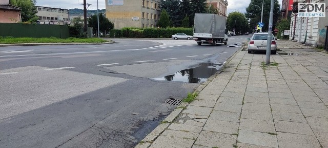 Ulica Mickiewicza przed remontem.
