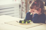 Czym jest neofobia żywieniowa u dziecka i jakie są jej konsekwencje? Zastosuj te zasady, aby uniknąć niedoborów w diecie dziecka