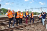 Pociągami przez Łódzkie 250 km na godzinę. Minister infrastruktury w Idzikowicach podpisał nowelizację rozporządzenia (FOTO)