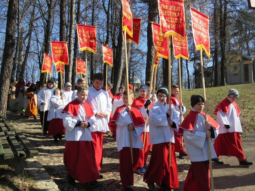 Ostatnia wieczerza i sąd u Kajfasza na piekarskiej kalwarii [WIDEO, ZDJĘCIA]