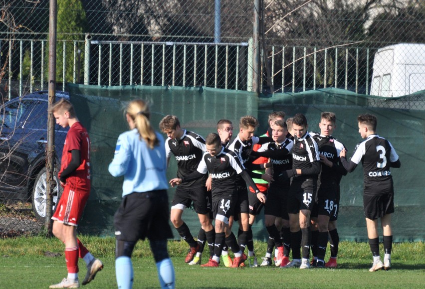 Centralna Liga Juniorów U-17: Wisła - Cracovia. Derby Krakowa pod wodzą... sędzin. "Pasy" przyćmiły "Białą Gwiazdę" [ZDJĘCIA]