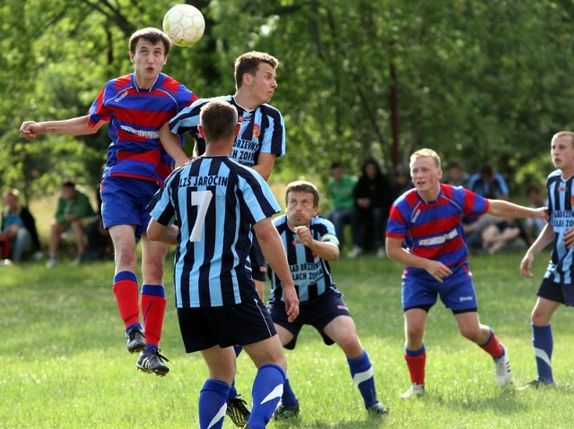 W ostatniej kolejce sezonu w grupie 5 stalowowolskiej klasy A piłkarze KS Jarocin przegrali ze Spartą Jeżowe 2:3.