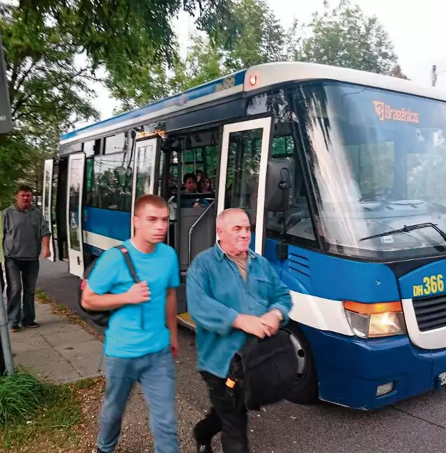 Mieszkańcy Zelczyny i sąsiednich wiosek proszą o więcej kursów autobusów