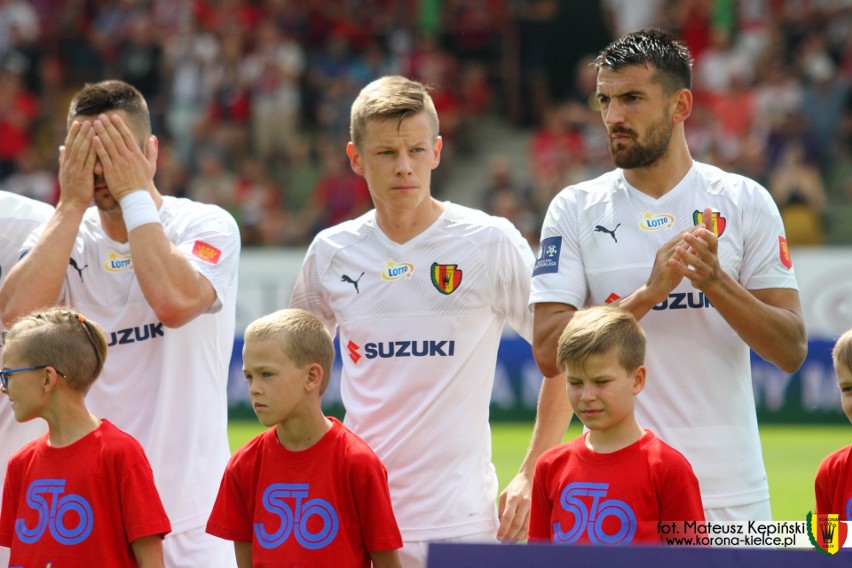 Udana inauguracja Korony Kielce! Pokonała Raków Częstochowa w Bełchatowie 1:0 po golu z rzutu karnego [ZDJĘCIA]  