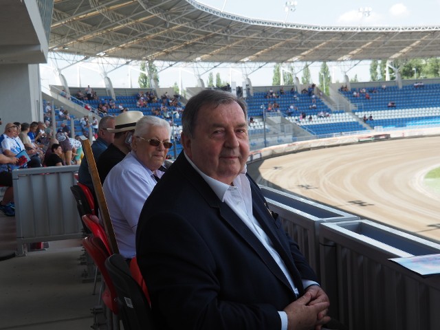 Prezes Witold Skrzydlewski, inni przedstawiciele sponsorów Orła i kibice znów zasiądą na trybunach stadionu żużlowego w Łodzi