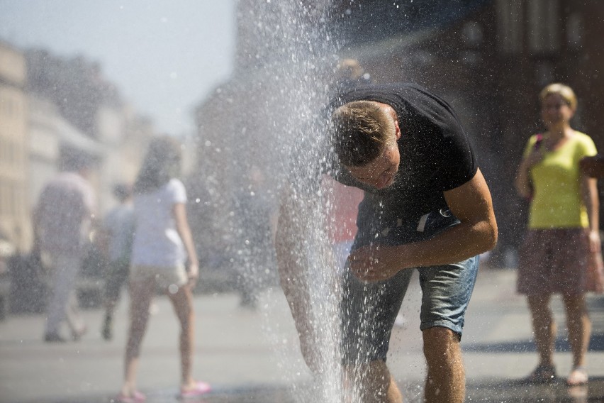 Fala upałów przechodzi nad Polską. O ile znoszenie wysokich...