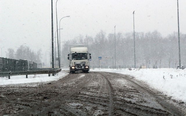 Środowy (17 lutego) atak zimy w Grudziądzu.