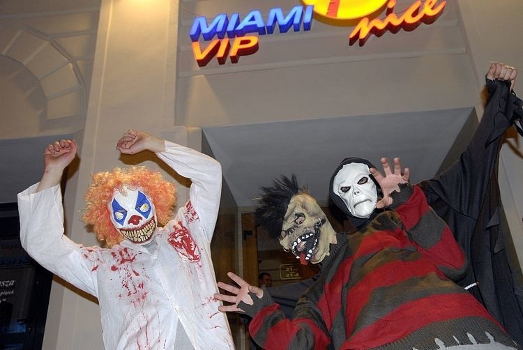 Zdjecia z imprezy halloween w slupskim klubie Miami Nice....