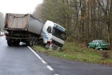 Dwa auta zderzyły się na drodze Zielona Góra - Leśniów Wielki. Są ranni