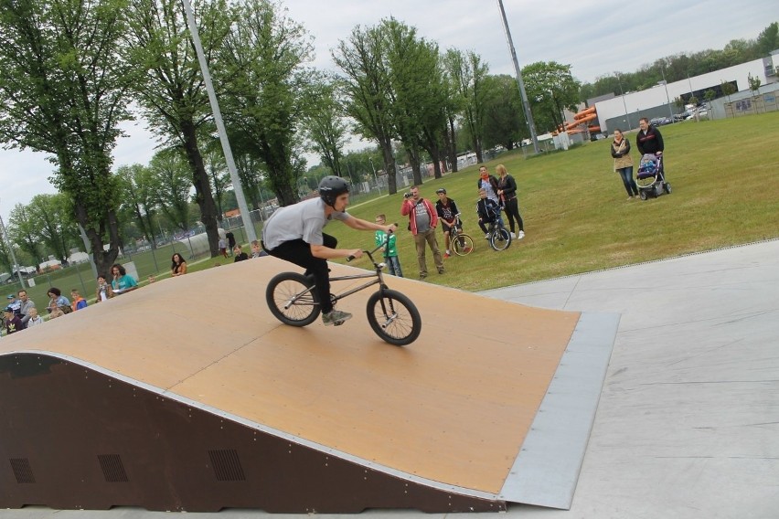 Pokaz ekstremalnej jazdy na skateparku [FOTO]