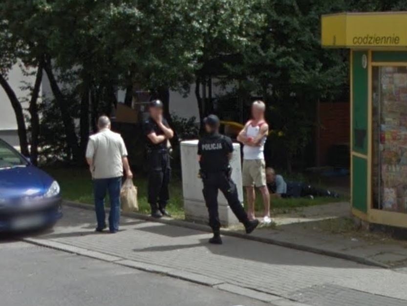 Policjanci podczas interwencji przy ul. Wrocławskiej....
