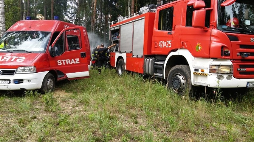 Chrzanów, Libiąż. Doszczętnie spłonęły dwa porzucone samochody [ZDJĘCIA]