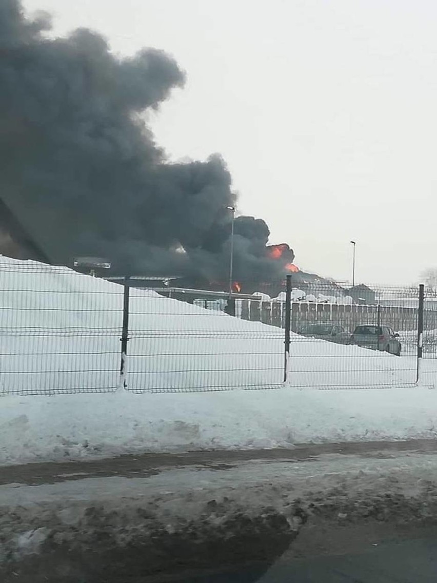 Pożar hali firmy Makpol 5.02.2019