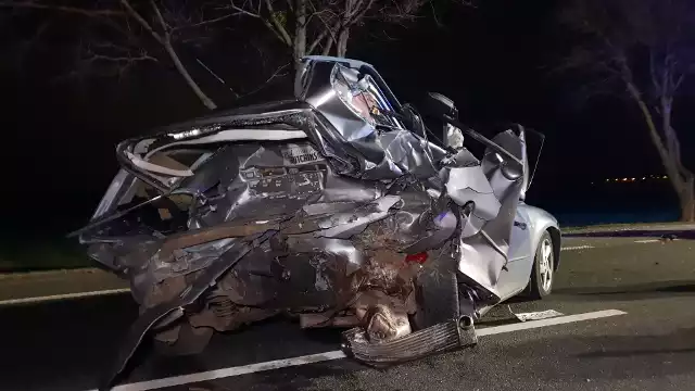 Mazda i BMW uczestniczyły w wypadku na drodze krajowej nr 94 pomiędzy Strzelcami Opolskimi a Suchą.