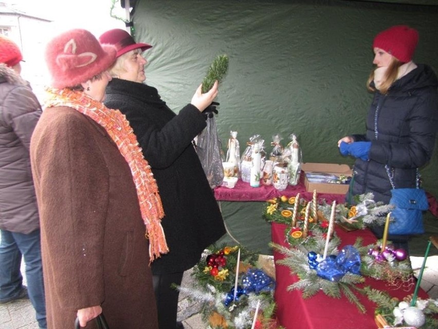 Jarmark bożonarodzeniowy w Ogrodzieńcu 2014 [ZDJĘCIA]