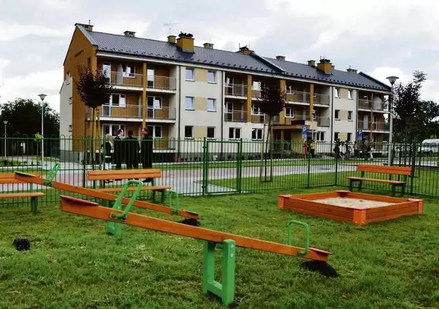 Chętny do wykupu mieszkania musi je zajmować co najmniej od 10 lat. Nie może mieć też - na terenie Małopolski - innego mieszkania, domu lub działki z rozpoczętą budową domu.