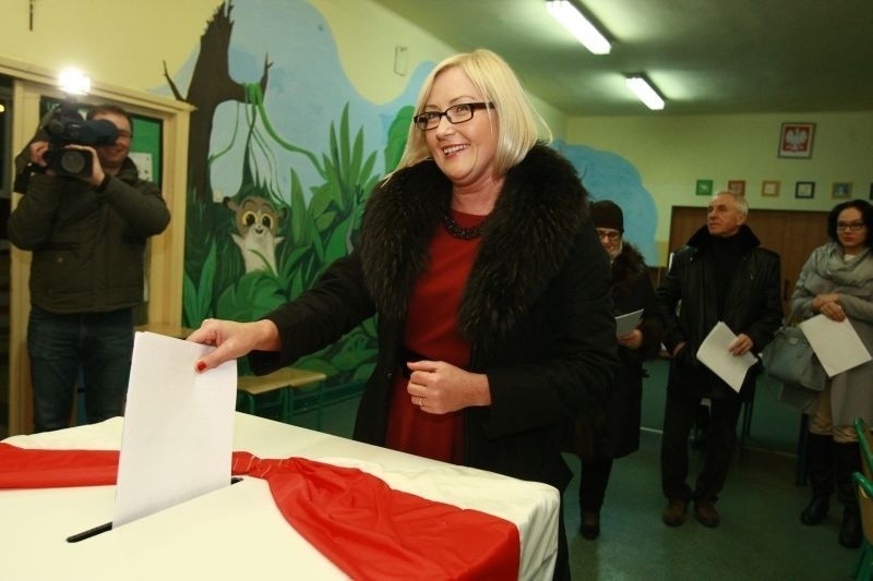Wybory samorządowe 2014. Tak głosowała Joanna Kopcińska [zdjęcia]