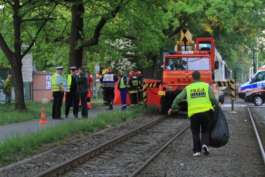 Wrocław: Tragiczny wypadek na Mickiewicza. Rowerzystka zginęła pod tramwajem (ZDJĘCIA)