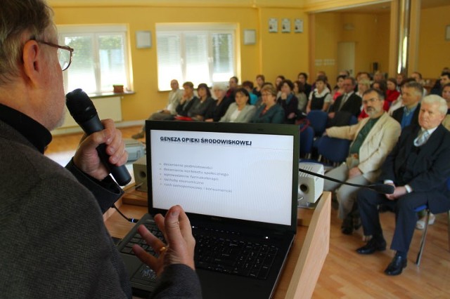 Na konferencji w Strzelcach Opolskich eksperci dyskutowali o problemach osób uzależnionych.