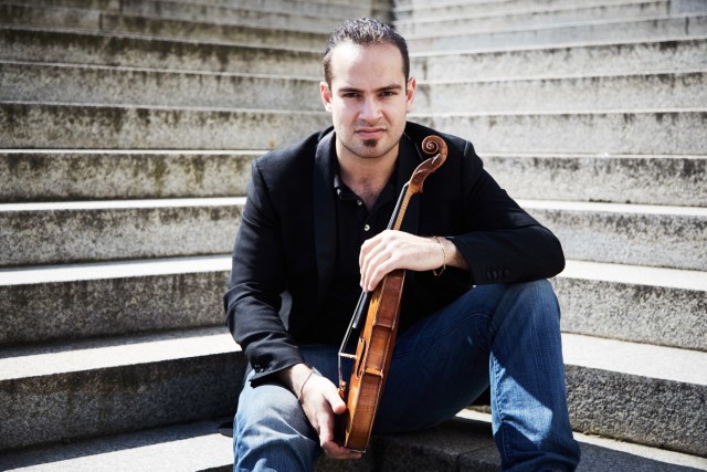 Solistą piątkowego koncertu "Wirtuozi XXI" będzie wybitny młody skrzypek belgijski Marc  Bouchkov.