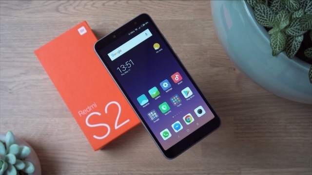 W dyskontach jednej z sieci handlowych pojawiły się smartfony coraz popularniejszej marki Xiaomi. Model Redmi S2 z 3 gigabajtami pamięci operacyjnej oraz 32 gigabajtami na pliki użytkownika (do powiększenia kartami microSD do 256 GB) oferowany jest za 699 zł. Informacje gdzie można go kupić i czym to urządzenie może się pochwalić? KLIKNIJ NA KOLEJNY SLAJD
