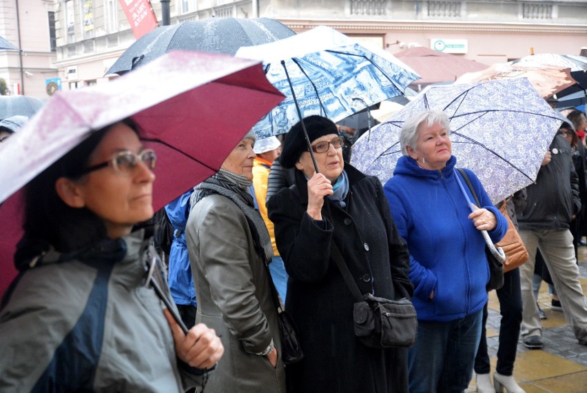 Czarny Wtorek w Lublinie. Protestowały w obronie swoich praw [ZDJĘCIA]