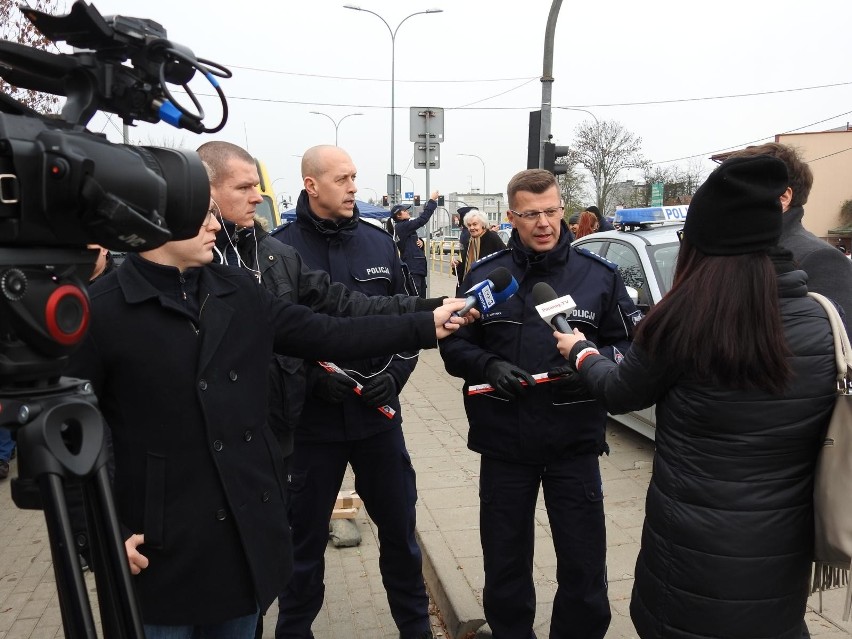 Podlaskie. Policja przy cmentarzach i wzmożone kontrole na drogach. Ruszyła akcja "Znicz 2019" (zdjęcia, wideo)