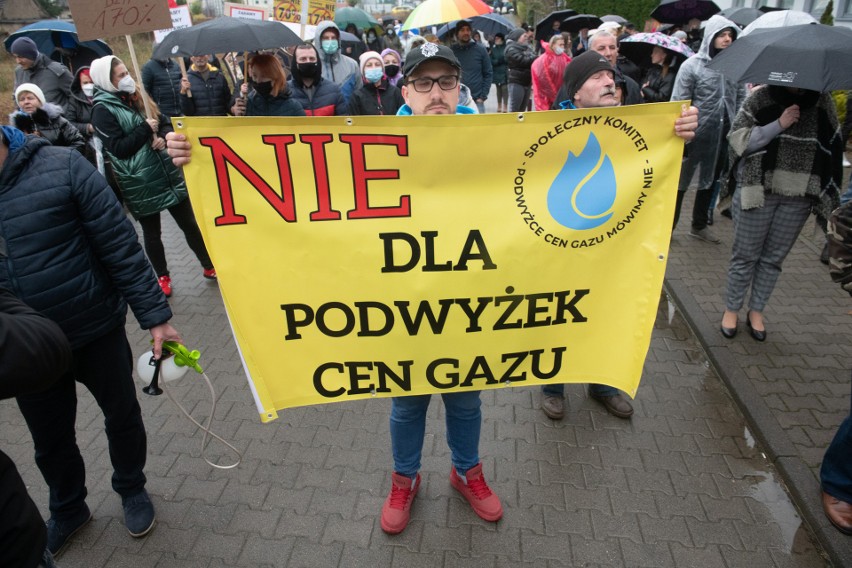 Protest mieszkańców pod siedzibą G.EN. Gaz. w Tarnowie...