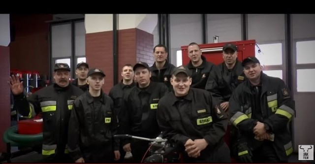 Koledzy z grudziądzkiej jednostki Straży Pożarnej organizują pomoc dla pogorzelca - strażaka z ich komendy. Część dobytku Mariusza Draba strawił ogień.