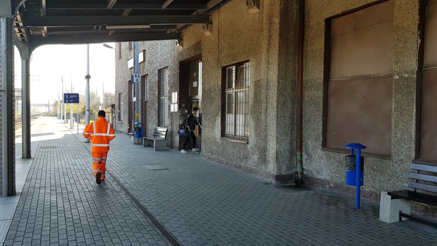 Pociąg towarowy wykoleił się w Strzelcach Opolskich. Linia kolejowa została zamknięta. Pociągi zastąpiła komunikacja zastępcza