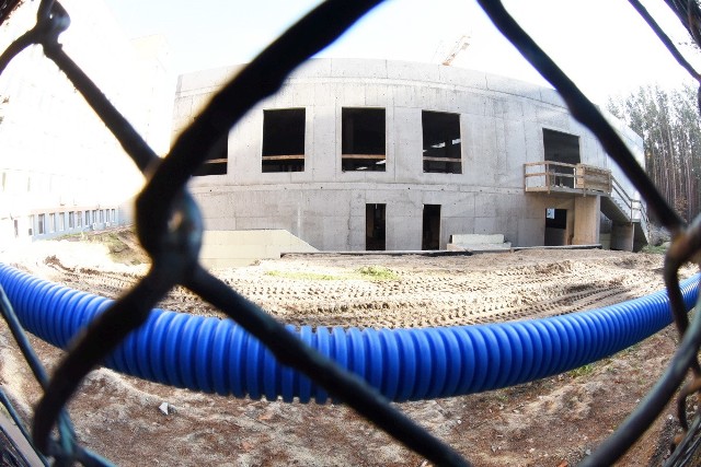 Budowa dwukondygnacyjnego pawilonu na terenie szpitala w Nowej Soli przebiega zgodnie z planem.