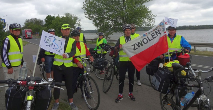 Grupa Rowerowa Zwoleń z okazji Roku Wisły 2017 znów jedzie wzdłuż największej polskiej rzeki