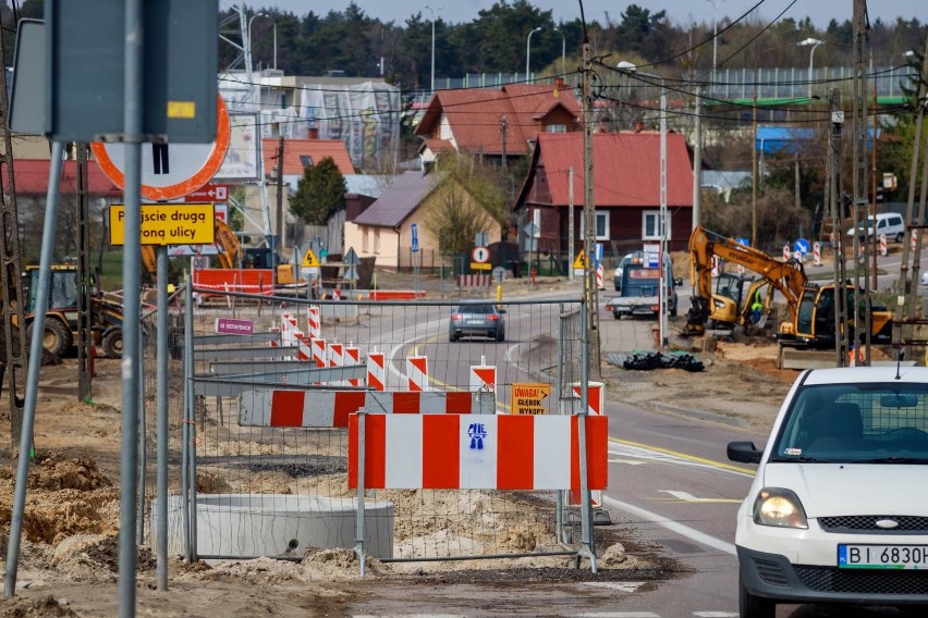 Trwa za to przebudowa odcinka od ul. Wileńskiej do trasy...