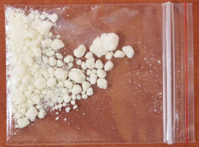 Policjanci ze Sławna znaleźli u włamywacza ponad 50 gramów amfetaminy.