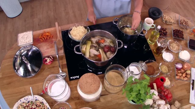 W kuchni "Dzień Dobry TVN" blogerka kulinarna i uczestniczka programu "MasterChef" Samar Khanafer przygotowała swoje ulubione dania obiadowe.
