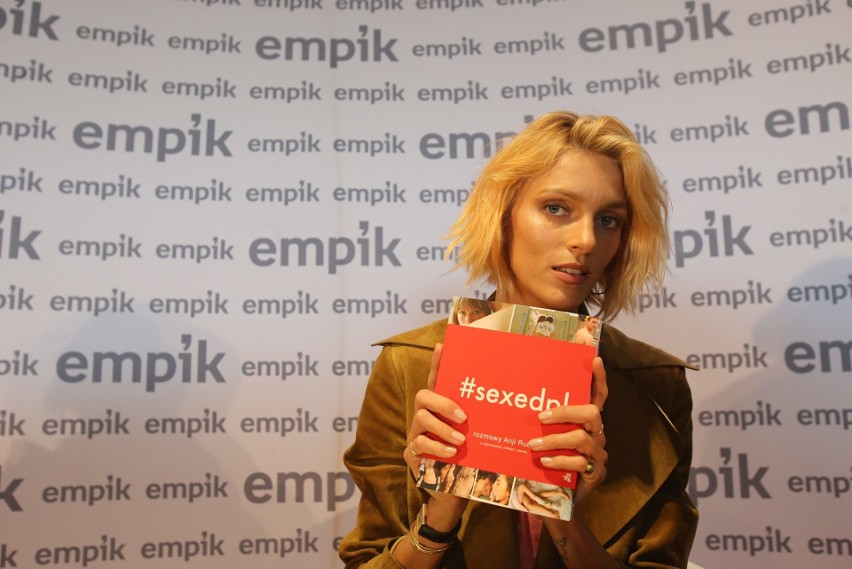 Anja Rubik napisała książkę o seksie i miłości