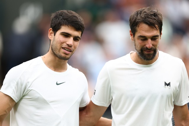 Calros Alcaraz w drugiej rundzie wielkoszlemowego turnieju Wimbledon