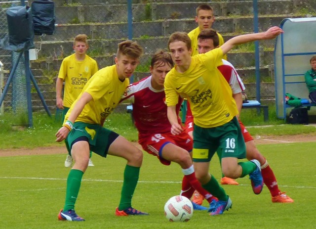 Pojedynek juniorów starszych Gwardii Koszalin i Chemika Police zakończył się remisem 1:1.