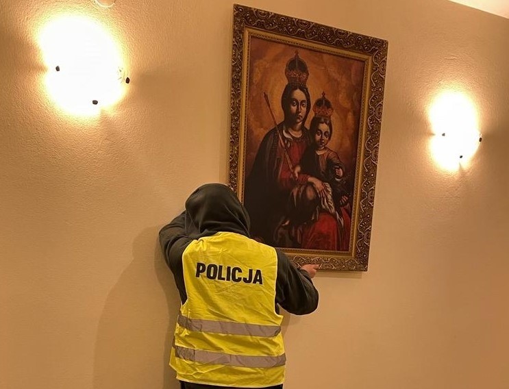 30-letni mieszkaniec Brzezin zamieszany w kradzież obrazu z domu zakonnego w Piotrkowie Trybunalskim
