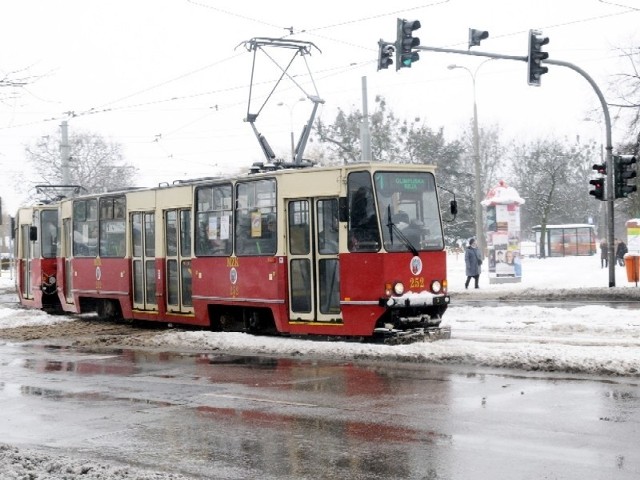 Zmiany w kursowaniu tramwajów związane są z budową nowego mostu w Toruniu