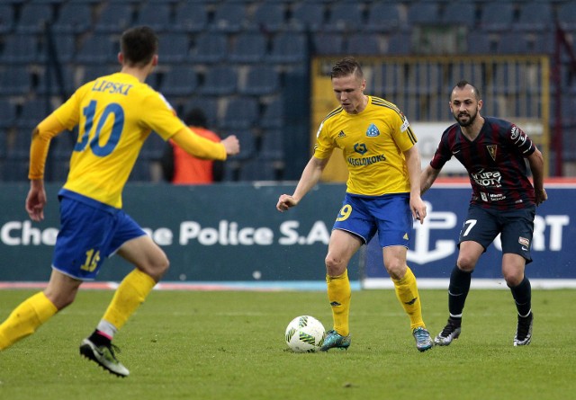 Pogoń - Ruch 1:1