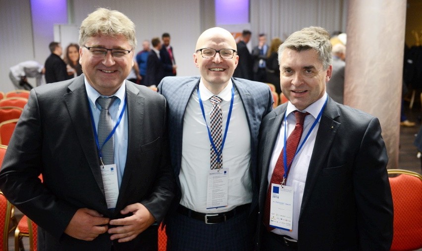 Od lewej: Janusz Jasiński – przewodniczący OPZL, Burghardt...